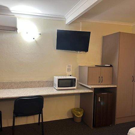 Biloela Centre Motel & Steakhouse Restaurant Exterior photo