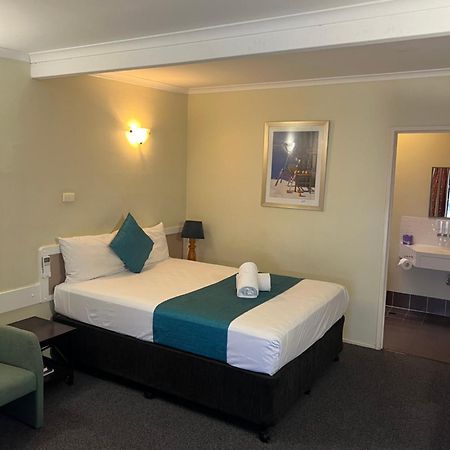 Biloela Centre Motel & Steakhouse Restaurant Exterior photo