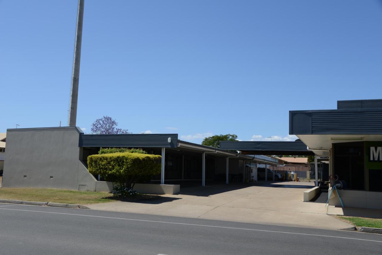 Biloela Centre Motel & Steakhouse Restaurant Exterior photo