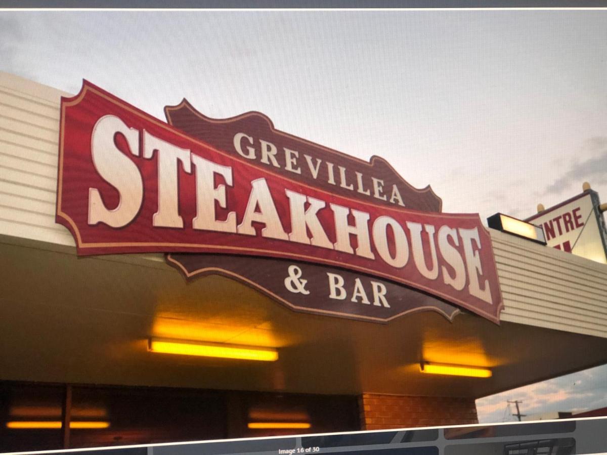 Biloela Centre Motel & Steakhouse Restaurant Exterior photo