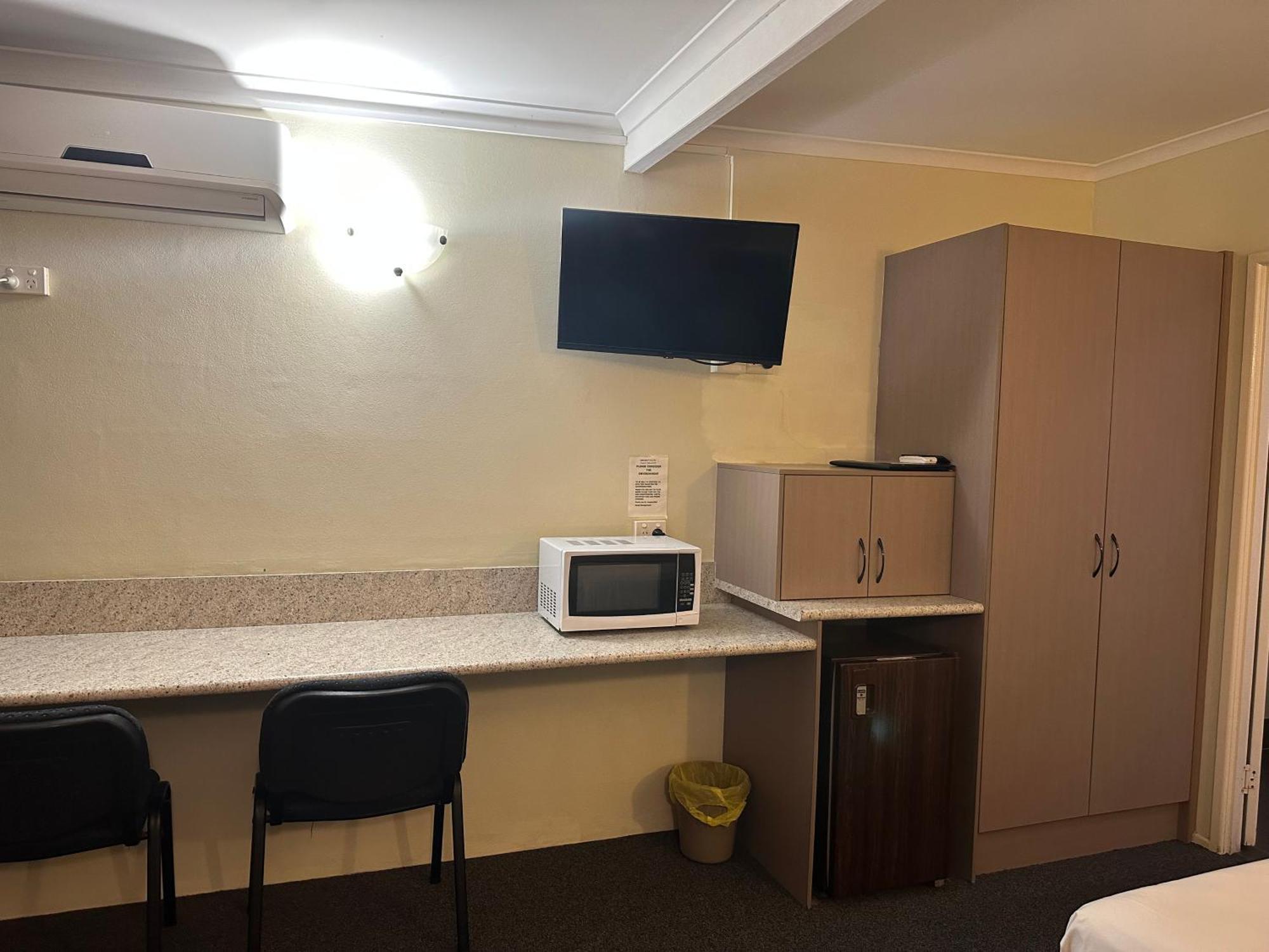 Biloela Centre Motel & Steakhouse Restaurant Exterior photo