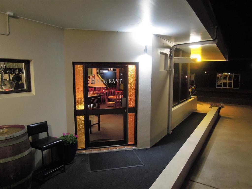 Biloela Centre Motel & Steakhouse Restaurant Exterior photo